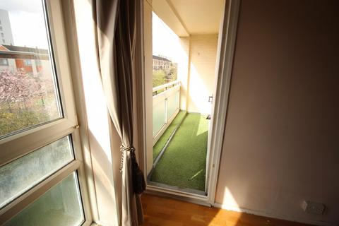 1 bedroom flat to rent - LONDON, E3