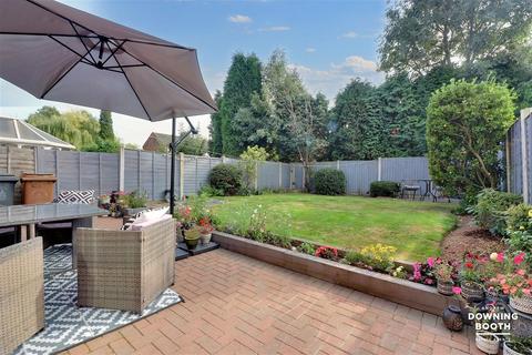 3 bedroom semi-detached house for sale - Ford Way, Rugeley WS15