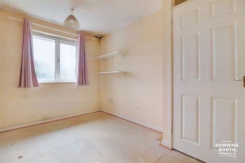 24 Netherbridge Avenue, Lichfield, WS14 9UF