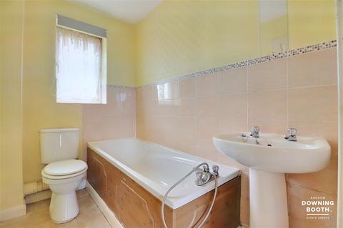24 Netherbridge Avenue, Lichfield, WS14 9UF