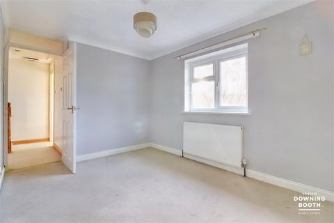 3 bedroom terraced house for sale, Gilbert Road, Lichfield WS13