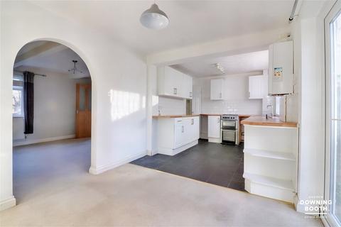 95 Gilbert Road, Lichfield, WS13 6AR