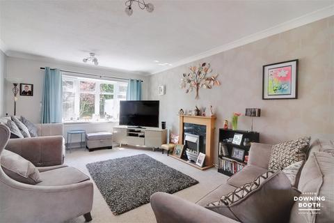 55 Burton Road, Streethay, Lichfield, WS13 8LR