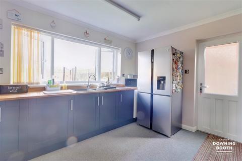 55 Burton Road, Streethay, Lichfield, WS13 8LR