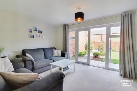 2 Lakin Lane, Fradley, Lichfield, WS13 8SW