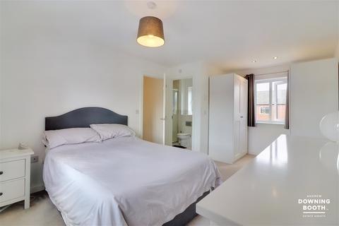 2 Lakin Lane, Fradley, Lichfield, WS13 8SW