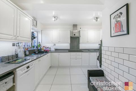 7 bedroom semi-detached house for sale, Moreton Close, Cheshunt, Waltham Cross, Hertfordshire, EN7 6LX
