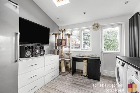 31 Moreton Close, Cheshunt, Waltham Cross, EN7 6LX