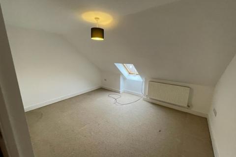 2 bedroom apartment to rent - Town Street, Leeds LS10
