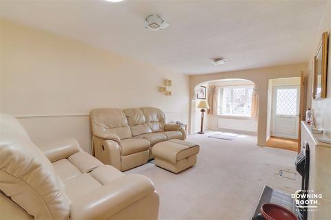 2 bedroom detached bungalow for sale - Lime Grove, Lichfield WS13