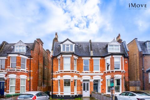 Flat 3, 34 Alexandra Drive, London, SE19 1AJ