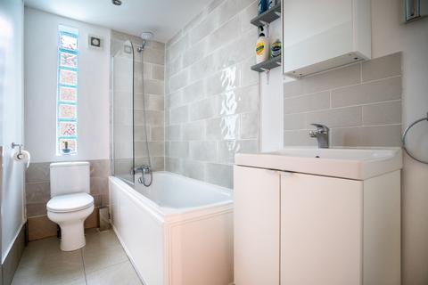 Flat 3, 34 Alexandra Drive, London, SE19 1AJ