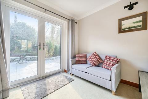2 Priory Grange, Windermere, LA23 1BF