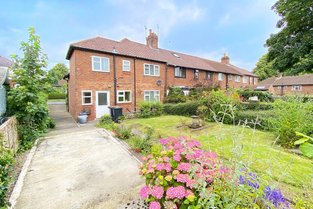 Stockwell Drive, Knaresborough 3 bed semidetached house for sale £200,000