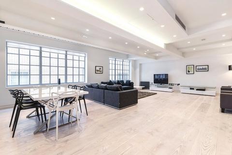 3 bedroom property for sale - Marshall Street, London, W1F