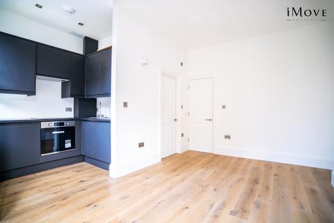 2 bedroom flat for sale, Waldegrave Road, London SE19