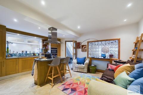 65 Hilton Road, Nottingham, NG3 6AP