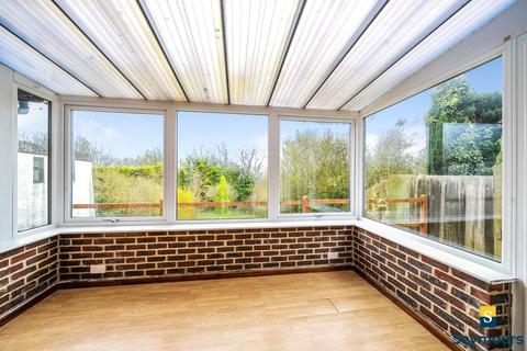 67 High View Road, Guildford, GU2 7RU