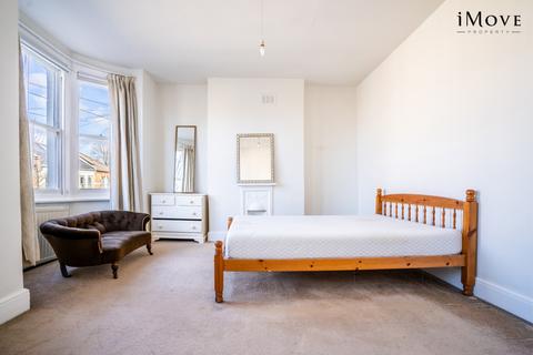 3 bedroom terraced house for sale, Kildoran Road, London SW2