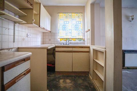 52 Coe Avenue, London, SE25 5HW