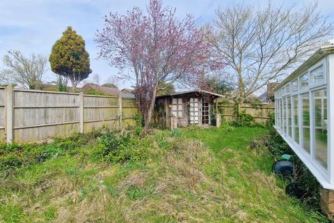 4 bedroom detached bungalow for sale, Paddock Gardens, Lymington SO41