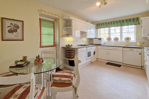 4 bedroom detached bungalow for sale, Paddock Gardens, Lymington SO41