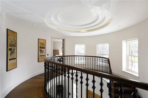 21 Deepdale, London, SW19 5EZ