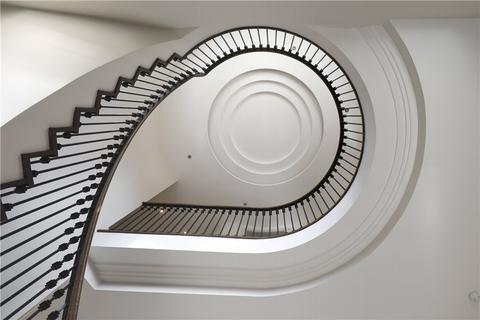 21 Deepdale, London, SW19 5EZ
