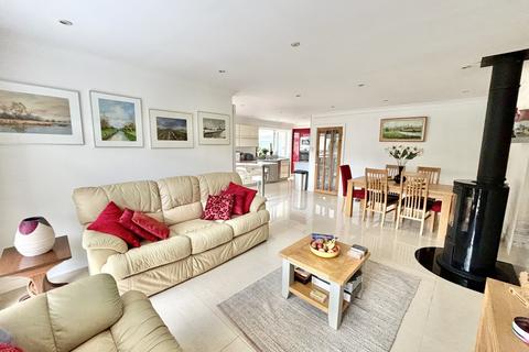 18 Lytham Road, Broadstone, BH18 8JS