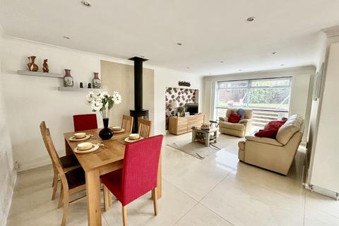 18 Lytham Road, Broadstone, BH18 8JS