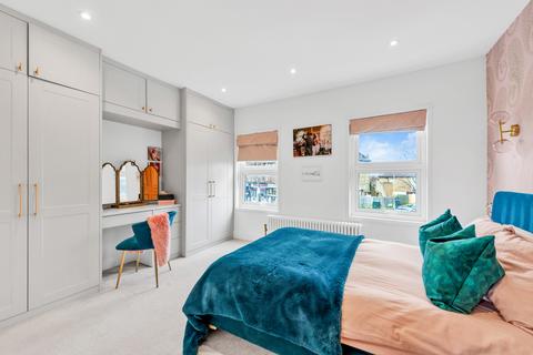 39 Green Lane, Chislehurst, BR7 6AW