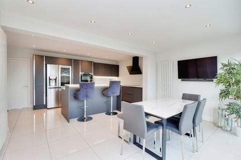46 Albert Road, Benfleet, SS7 4DJ