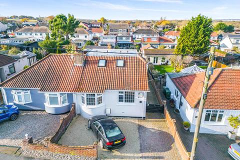 3 bedroom chalet for sale, Highlands Road, Bowers Gifford