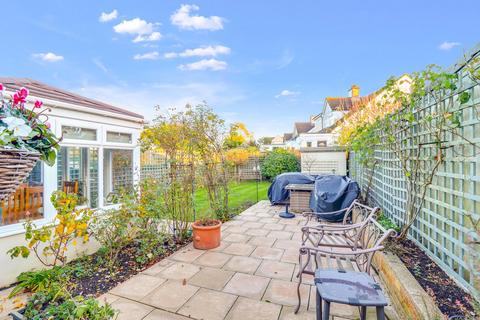 29 Broomfield, Benfleet, SS7 2SR