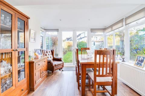 29 Broomfield, Benfleet, SS7 2SR