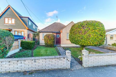 2 bedroom detached bungalow for sale, Wavertree Road, Benfleet