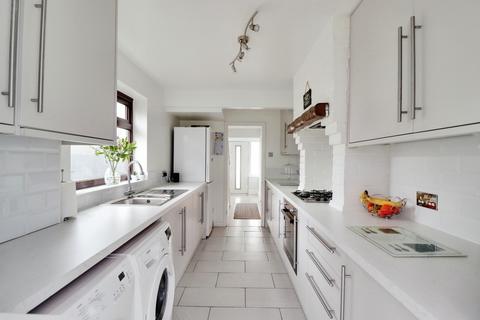 15 Brookfields, Leigh-on-sea, SS9 5PG
