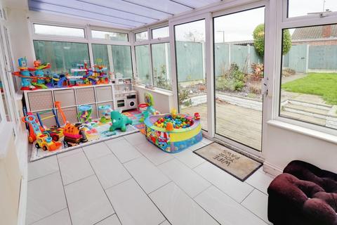 15 Brookfields, Leigh-on-sea, SS9 5PG