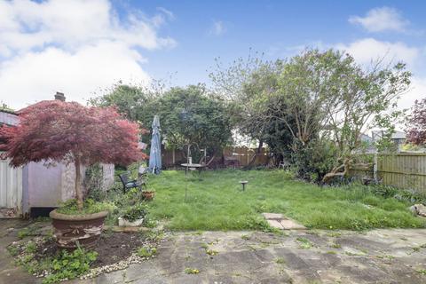 2 bedroom detached bungalow for sale, Flemming Avenue, Leigh-on-Sea