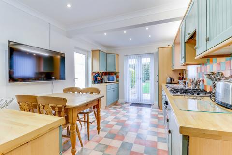 51 Avondale Road, Benfleet, SS7 1EH