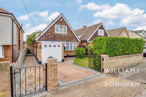 3 bedroom detached house for sale, Hall Farm Road, South Benfleet