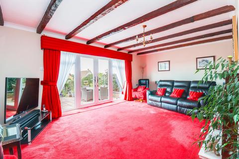 3 bedroom detached house for sale, Hall Farm Road, South Benfleet