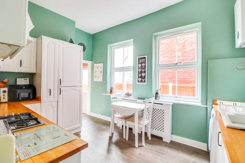 34 Ailsa Road, Westcliff-on-sea, SS0 8BL
