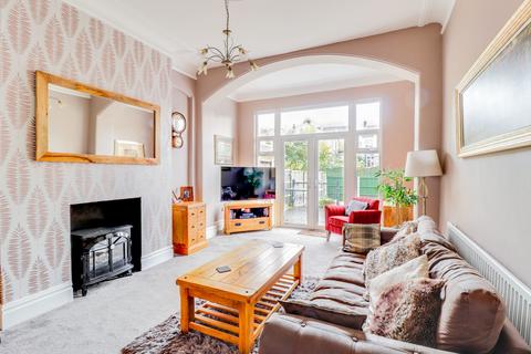 34 Ailsa Road, Westcliff-on-sea, SS0 8BL