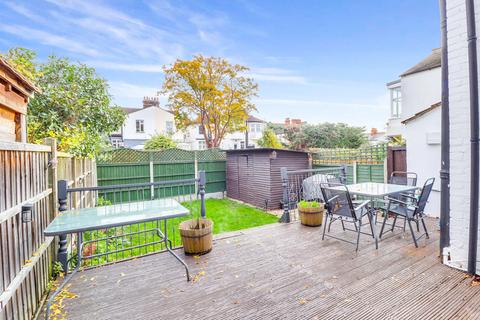 34 Ailsa Road, Westcliff-on-sea, SS0 8BL