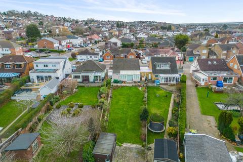 26 Brook Road, Benfleet, SS7 5JA