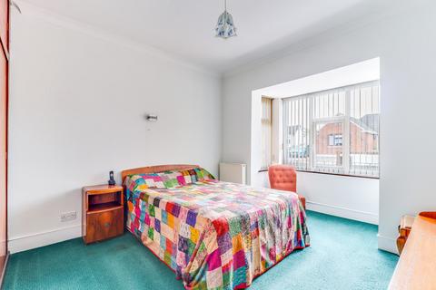26 Brook Road, Benfleet, SS7 5JA