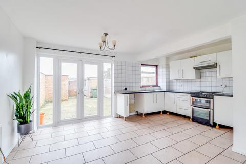 33 Woolmer Green, Basildon, SS15 5LL