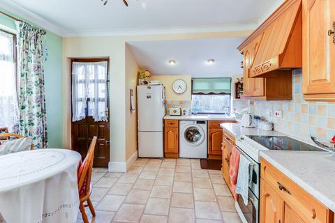 50 Appleton Road, Benfleet, SS7 5DB