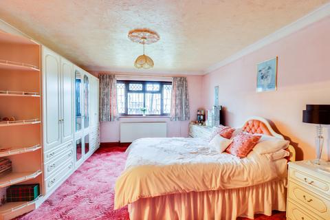 7 Avenue Road, Benfleet, SS7 1HE
